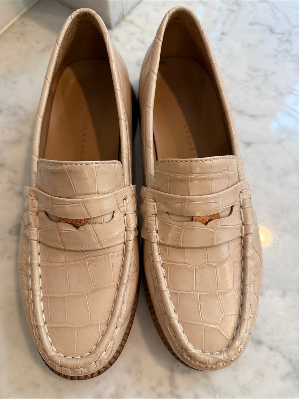 FREDA SALVADOR “Elba” White Croc Loafer Size 9 M